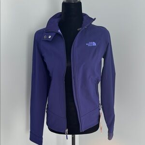 The North Face Women's Purple Calentito 2 Jacket. Size small.